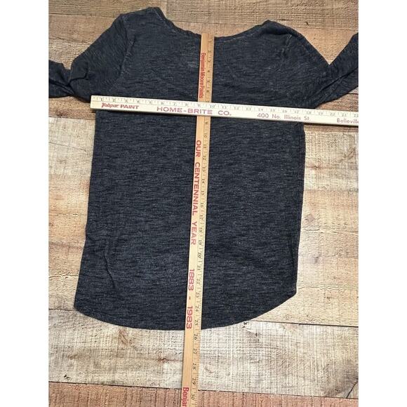 Wrangler Rock 47 Top Womens Medium Gray Embellished Hi Low Hem Tunic Blouse Boho - Picture 4 of 5